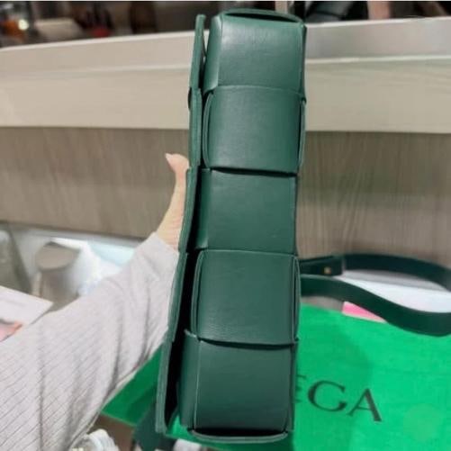 Bottega Veneta Small Cassette Bag in Rain Tree Green - 6