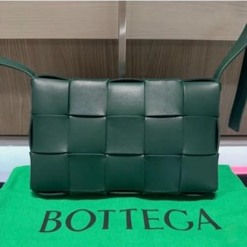 Bottega Veneta Small Cassette Bag in Rain Tree Green - 7