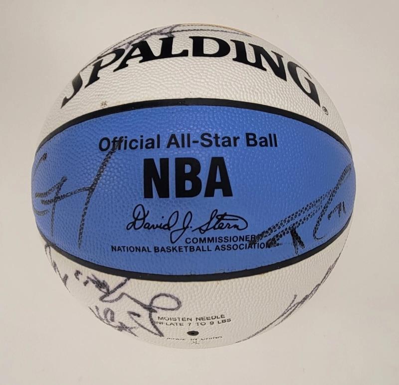 Kobe Bryant Shaq Tim Duncan 2005 All Star Game Team Signed Basketball Beckett - 4