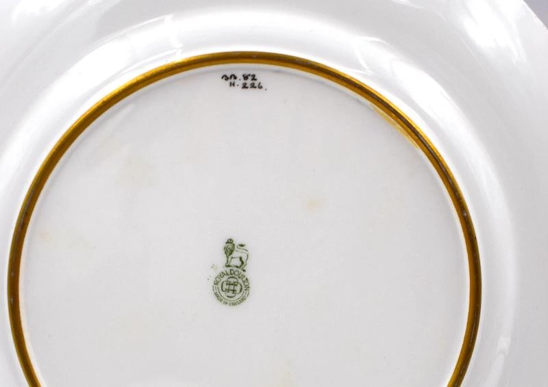 12 Royal Doulton Raised Gold Gilt & Cobalt Blue Fancy Dinner Plates, Circa 1920 - 7