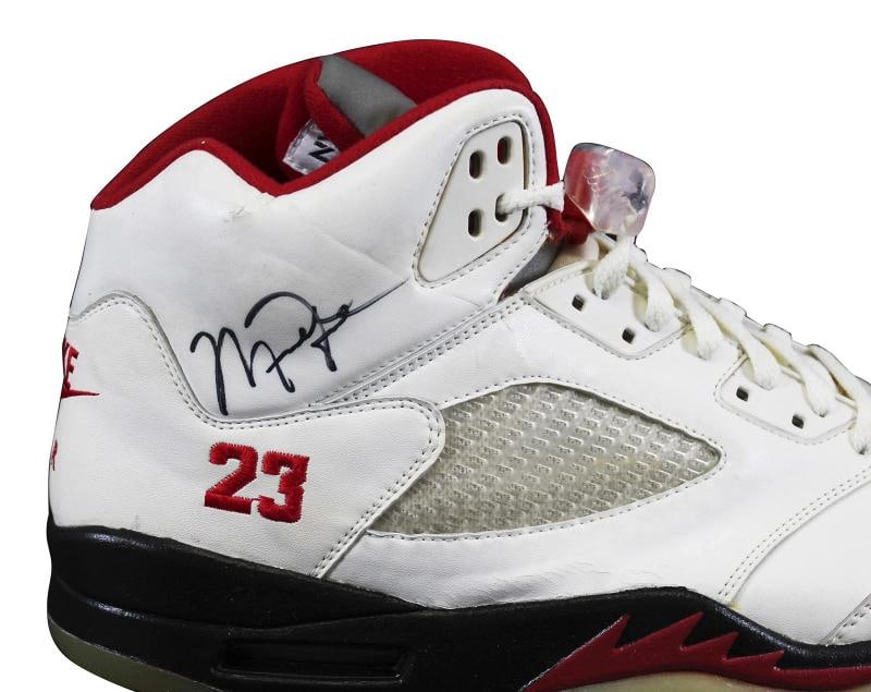 Bulls Michael Jordan Signed Nike Air Jordan V Size 13 Shoes w/ Original Box BAS - 3