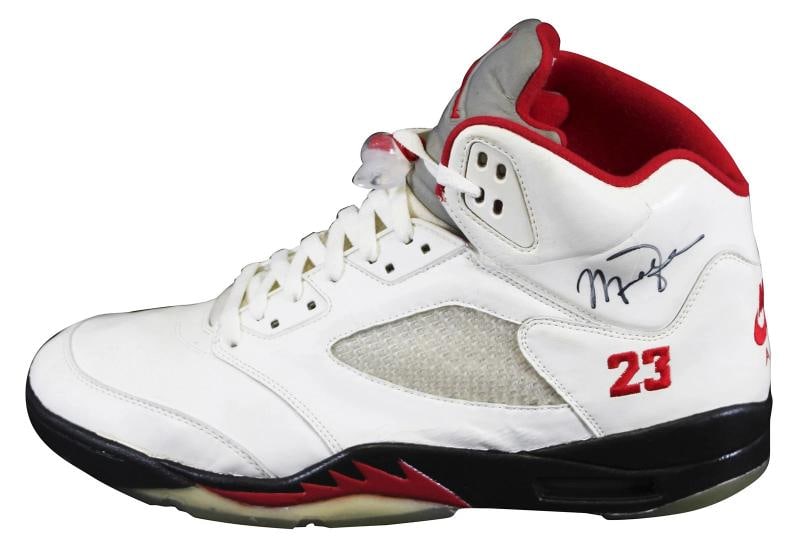 Bulls Michael Jordan Signed Nike Air Jordan V Size 13 Shoes w/ Original Box BAS - 4