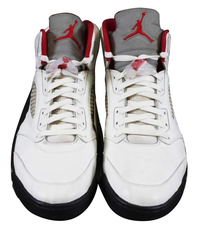 Bulls Michael Jordan Signed Nike Air Jordan V Size 13 Shoes w/ Original Box BAS - 6