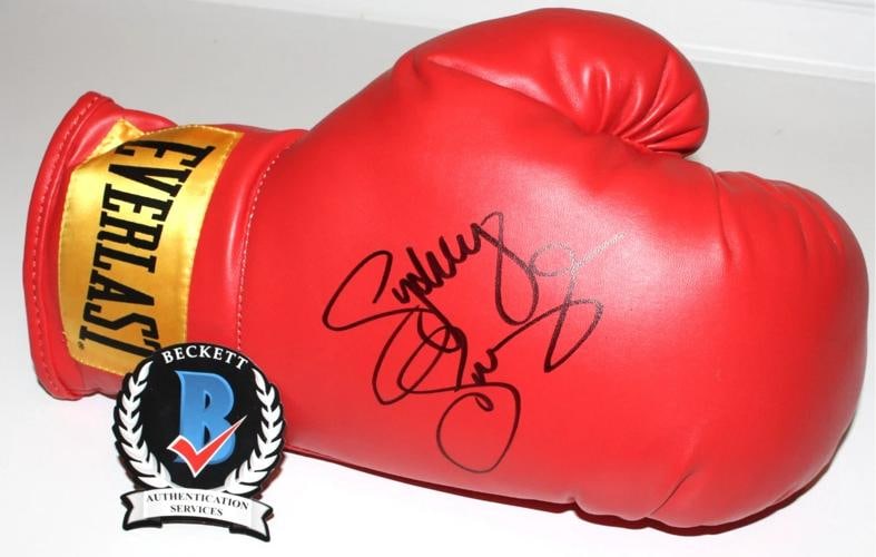 SYDNEY SWEENEY SIGNED BOXING GLOVE CHRISTY MARTIN MOVIE BECKETT COA ACTRESS BAS - 3