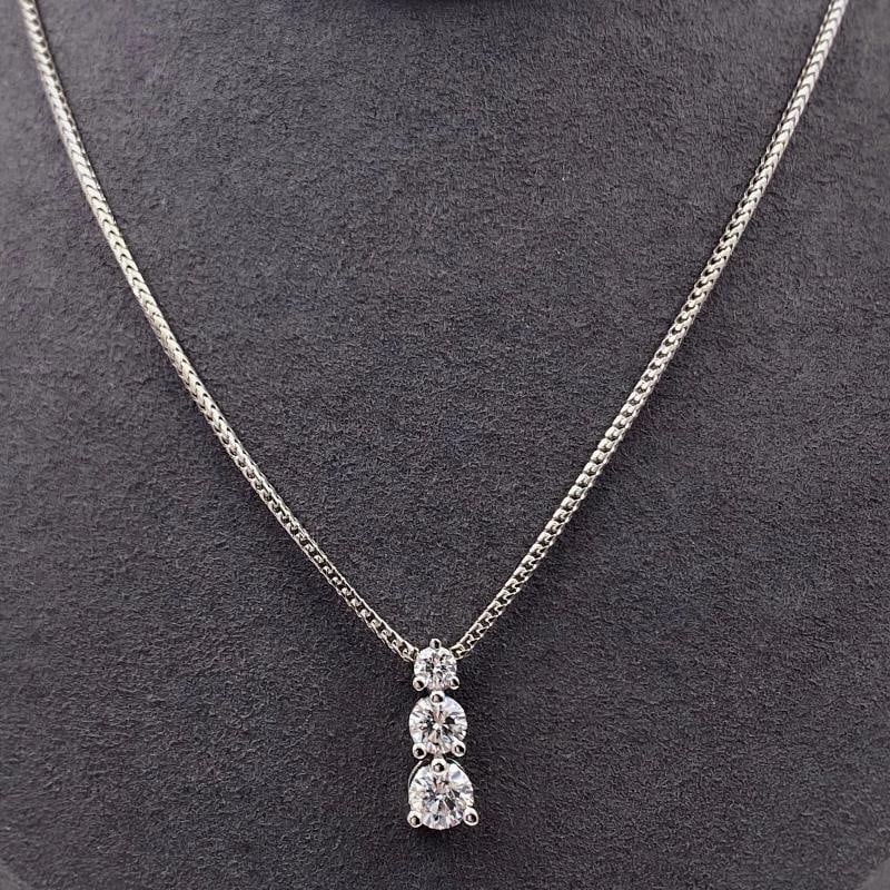Round Diamon Three Stone Graduating Pendant Necklace 18kt White Gold - 4