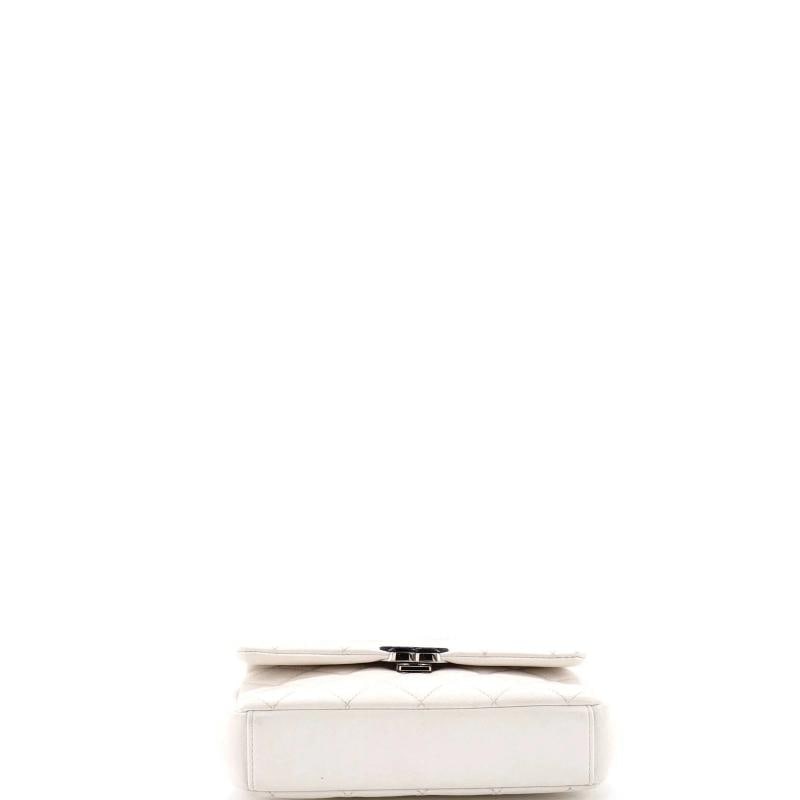 Chanel My Everything Flap Bag Quilted Caviar Small - 4