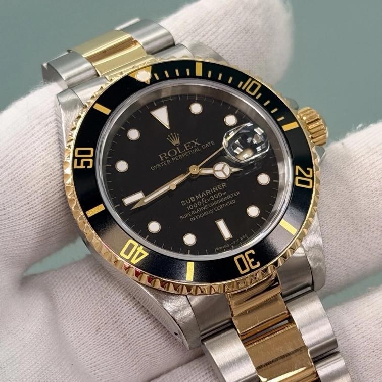 Rolex Submariner 16613 40mm Black Dial 18k Yellow Gold Stainless Steel - 2