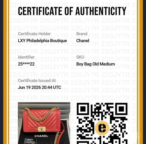 Chanel Old Medium Boy Bag Red Chevron Quilted Leather Antique Gold Hardware 2018 - 17