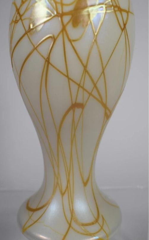 Steuben Alabaster/Gold Decorated with Gold Heart & Vine, Circa 1925 - 3