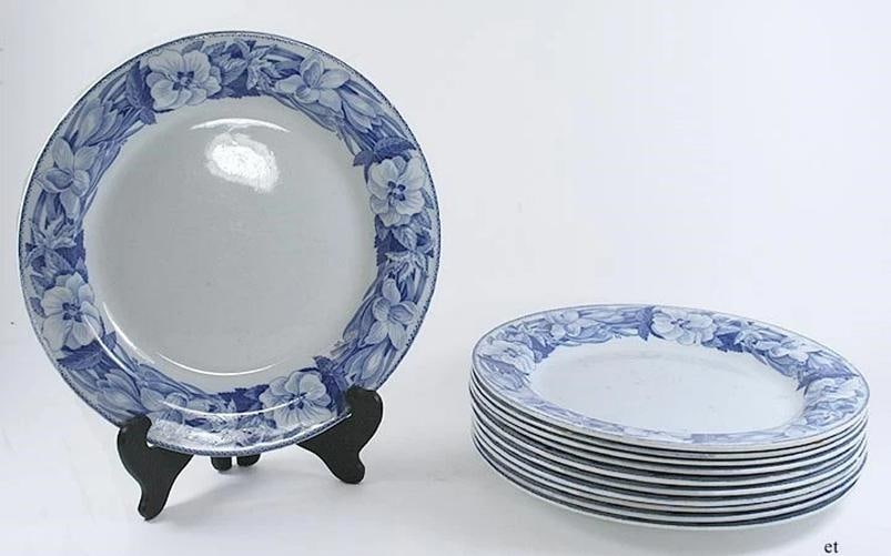 11 Early 19th Century Old Production Wedgwood Classic Pearlware Plates: Brand: Wedgwood,Material: Porcelain,Type: Plate,Object Type: Plate,Country of Origin: United Kingdom Presented is an antique set of 11 porcelain pearlware plates made by Wedgwood during the early 1800