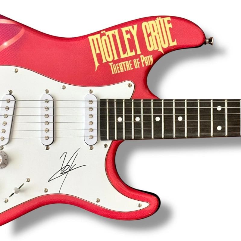 Motley Crue Signed Guitar Lot (4) JSA COA Tommy Lee Nikki Sixx Vince Neil Mars! - 10