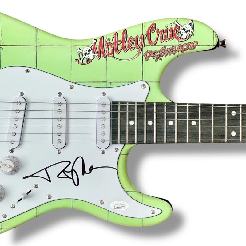 Motley Crue Signed Guitar Lot (4) JSA COA Tommy Lee Nikki Sixx Vince Neil Mars! - 6