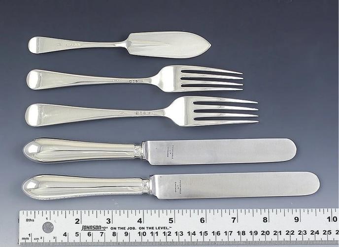 86pc English Sterling Silver Hanoverian Style Rat Tail Flatware Set - 5