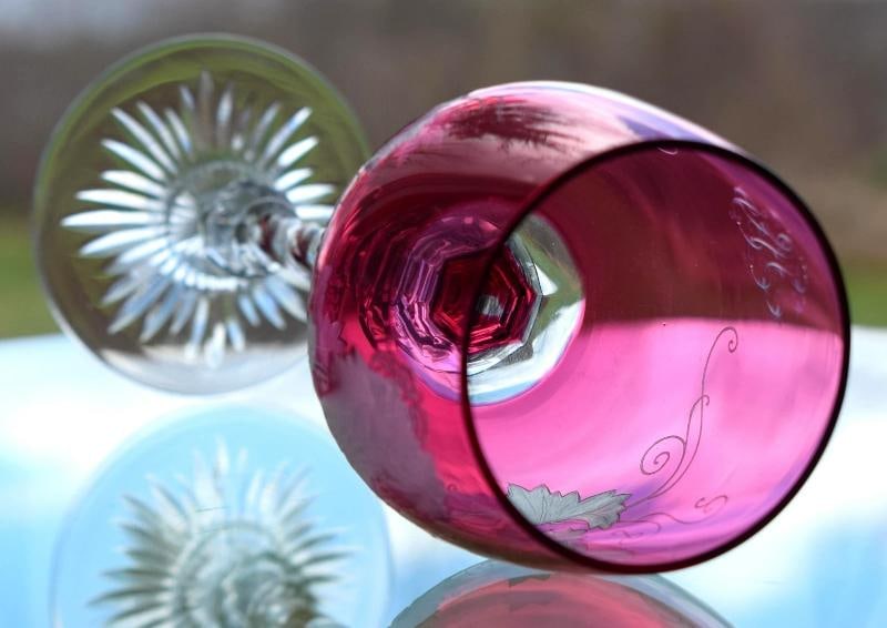 Rare Baccarat Cranberry Cut to Clear Art Nouveau Engraved Wine Glass - Circa1900 - 14