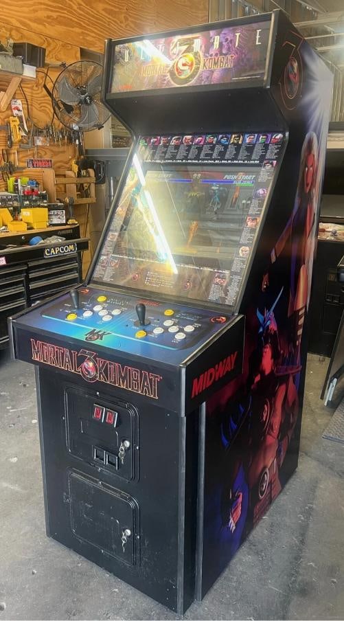 MORTAL KOMBAT 3 ARCADE MACHINE by MIDWAY 1995 (Excellent Condition) - 3