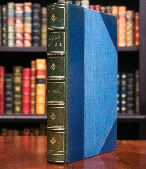 Herman Melville / Moby Dick or The Whale 1943: Author: Herman Melville,Country of Origin: United States of America,Publisher: The Heritage Press,Year Printed: 1943,Special Attributes: Illustrated,Binding: Leather