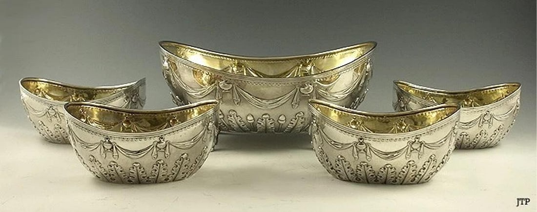 Antique 1836 English Georgian Sterling Silver Acorn Oak Leaf Bowl/Dish Set: Presented is a wonderful quality, heavy weight 5 piece English sterling silver bowl set made by William Kerr Reid. The set includes one large serving bowl, or a centerpiece bowl, and four smaller