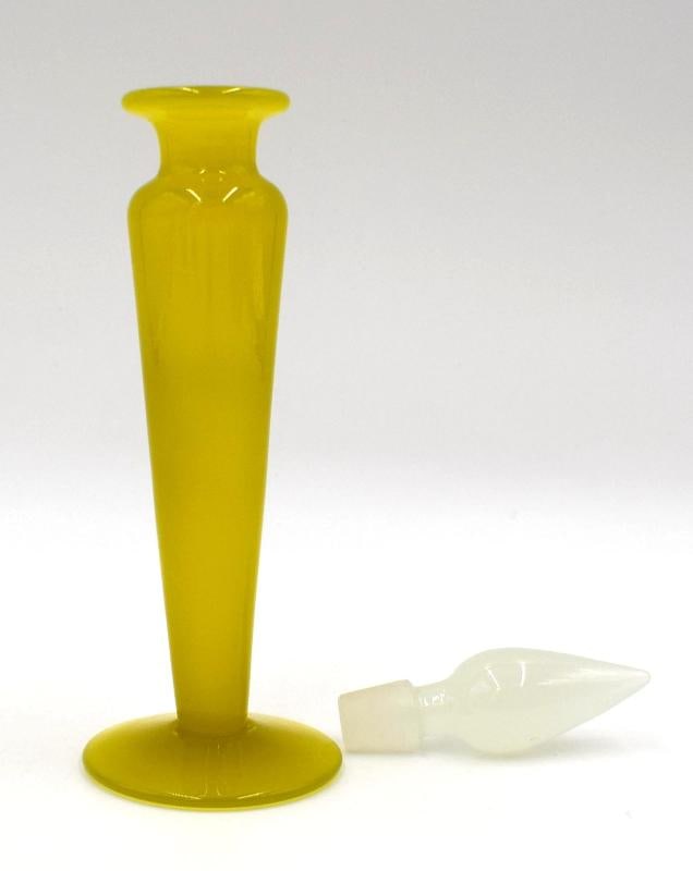 Rare Steuben Yellow Jade Rocket Perfume Bottle, Circa 1910 - 2
