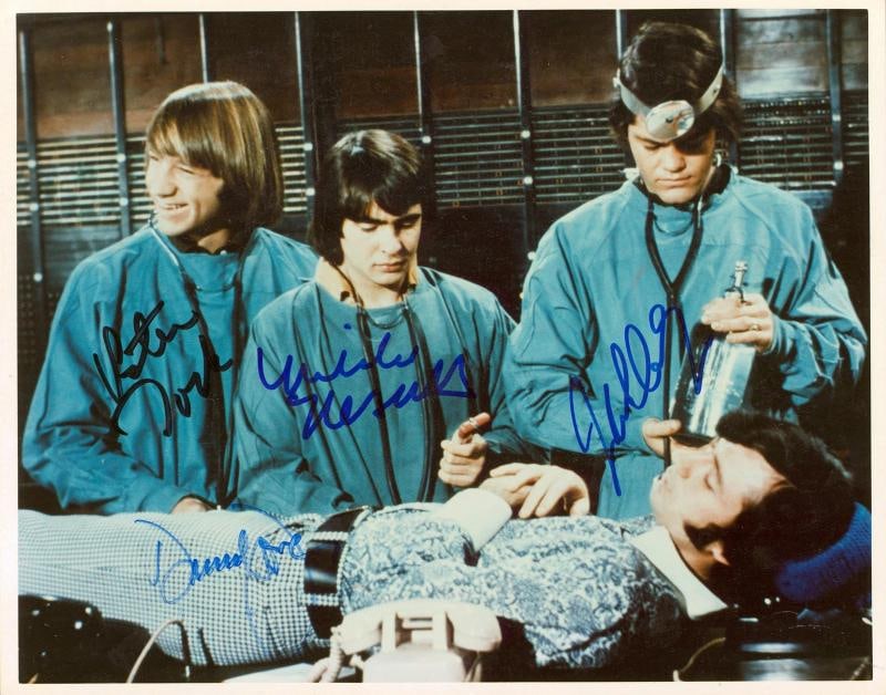 The Monkees (4) Tork, Dolenz, Nesmith & Jones Signed 8x10 Photo PSA/DNA #AO03748: Object Type: Photograph,Autograph Authentication: PSA,Industry: Music,Original/Reproduction: Original,PRODUCT_COA: PSA,PRODUCT_SIGNED_BY_NAME: Peter Tork, Micky Dolenz, Michael Nesmith & Davy