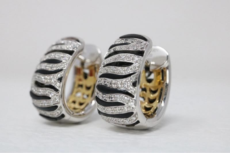 Roberto Coin Zebra 18K White Gold Diamond & Enamel Hoop Earrings - 3
