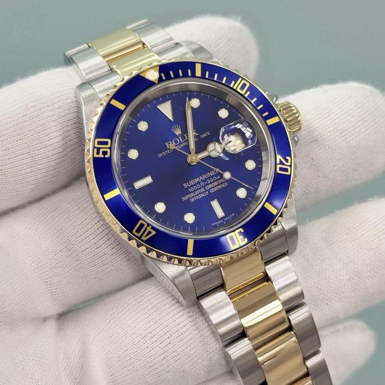 2005 Rolex Submariner Date Blue 16613 40mm Blue Dial 18k Gold Steel Box Paper - 2
