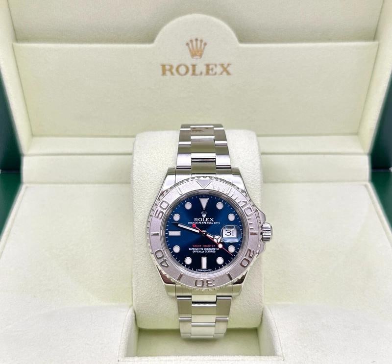 Rolex Yacht Master 116622 40mm Blue Dial Platinum Bezel Stainless Steel: Style Number: 116622 Year: 2011-2019 Model: Rolex Yacht Master 40 Case Material: Stainless Steel Band: Stainless Steel Bezel: Platinum Dial: Blue Crystal: Sapphire Case Size: 40mm Includes: - Rolex