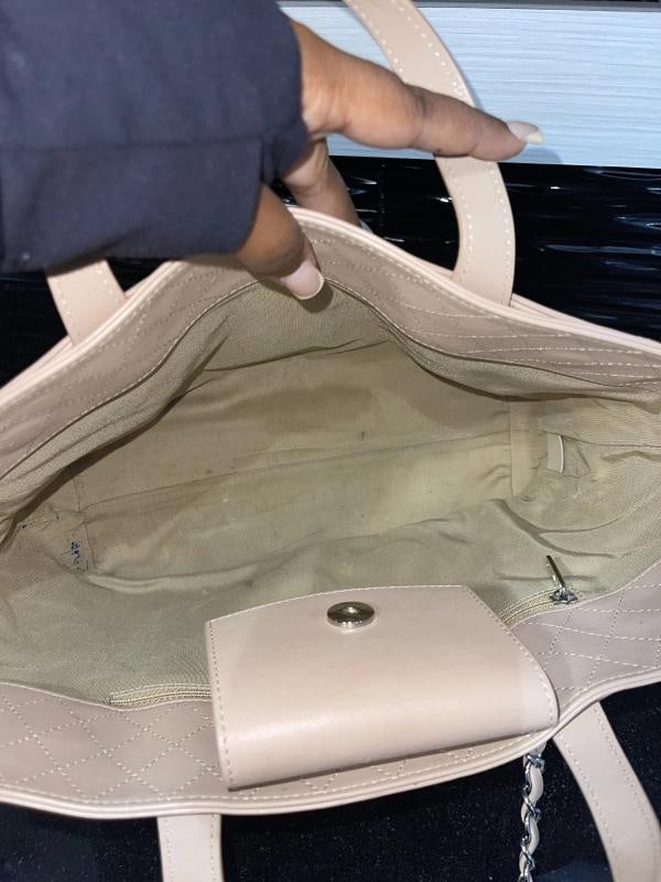 Chanel Tote Quilted Calfskin Medium Beige Tan SHW (2017-2018) - 13