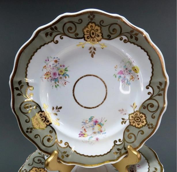 Fine set 17 English Staffordshire Davenport Sage Green Floral Gilt 9.5" Plates - 2