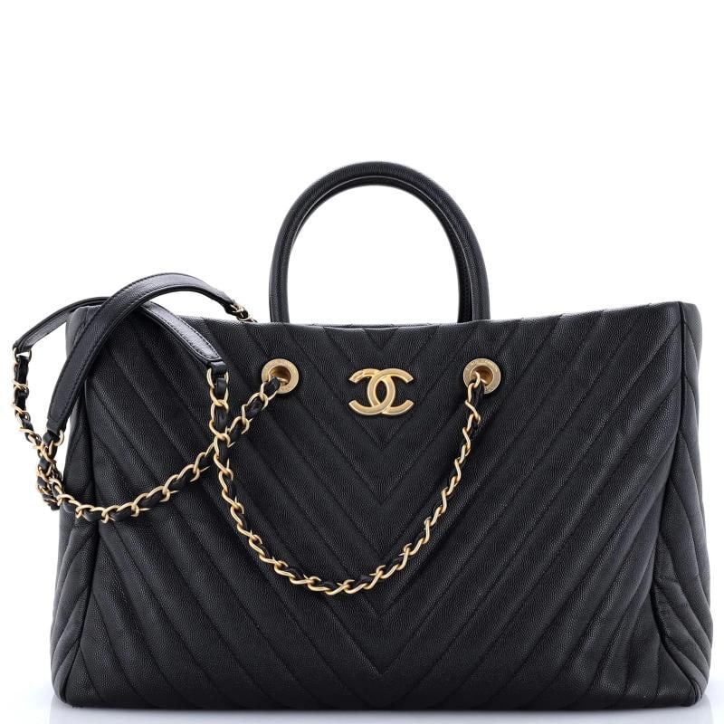 Chanel Coco Handle Shopping Tote Chevron Caviar Large: Accessories: Pochette Measurements: Handle Drop None", Height 10", Width 14", Depth 5", Strap Drop None". Condition: Pre-owned - Good,Brand: Chanel,Exterior Material: Leather,Style: Totes,Exterior