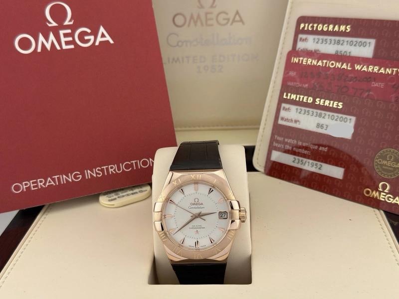 Omega Constellation Limited Edition 123.53.38.21.02.001 18k Sedna Gold Box Paper: Style Number: 123.53.38.21.02.001 Year: 2018 Model: Omega Constellation Co-Axial Limited Edition Case Material: 18k Sedna Gold Band: Leather Bezel: 18k Sedna Gold Dial: Silver Crystal: Sapphire Case