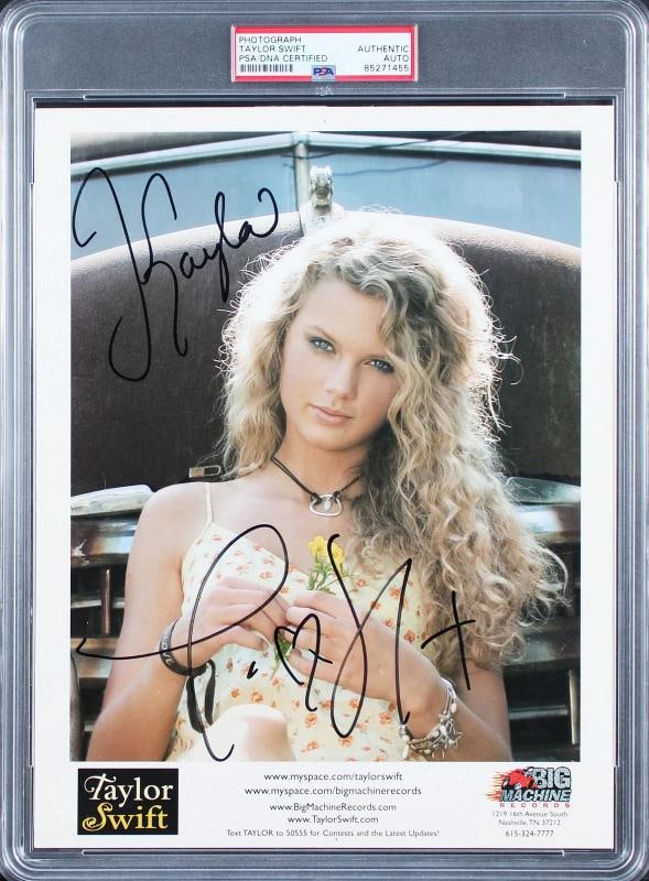 Taylor Swift "Kayla" Authentic Signed 8.5x11 Promotional Photo PSA/DNA Slabbed: Object Type: Photograph,Autograph Authentication: PSA,Industry: Music,Original/Reproduction: Original,PRODUCT_COA: PSA,PRODUCT_SIGNED_BY_NAME: Taylor Swift,Country of Origin: United States