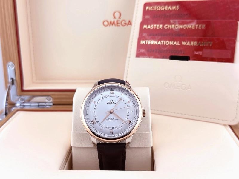Omega De Ville Prestige 434.23.41.20.02.001 41mm 18k Sedna Gold Steel Box Paper: Condition: Pre-owned - Excellent,Bezel Color: Gold, Rose, Rose Gold,Year Manufactured: 2020-Now,Band/Strap: Two-Piece Strap,Case Color: Silver,Department: Men,Watch Shape: Round,Style: Dress/Formal, L