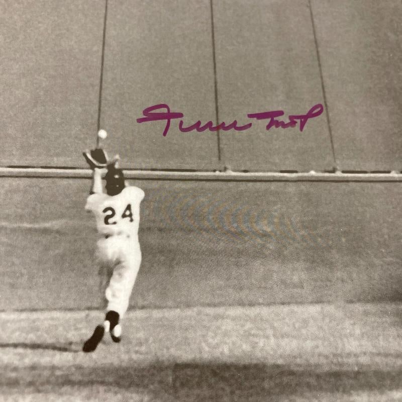 Willie Mays "The Catch" 1954 World Series Signed 16x20 Photo JSA COA - 2