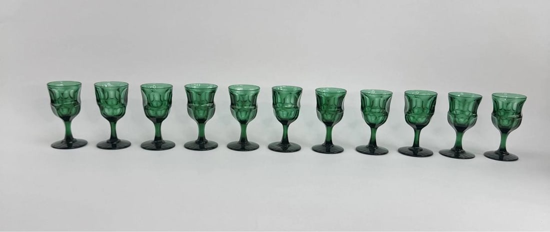 Lovely Set 11 Antique Green Cut Paneled Glass Cordial or Wine Glasses Stemware - 2