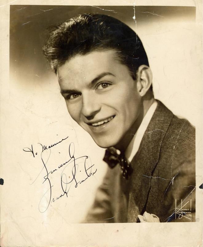 Frank Sinatra "Sincerely" Authentic Signed 8x10 Black & White Photo JSA #ZZ36199 (1 of 2)