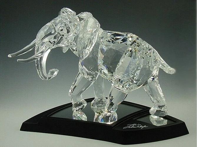 Swarovski SCS Elephant Sculpture, Figurine, in Crystal Ref. 854407 (1 of 2)