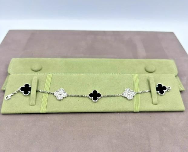 Van Cleef & Arpels Vintage Alhambra 5 Motif Black Onyx Diamond Bracelet - 2