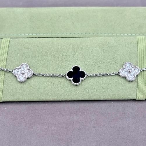 Van Cleef & Arpels Vintage Alhambra 5 Motif Black Onyx Diamond Bracelet - 4