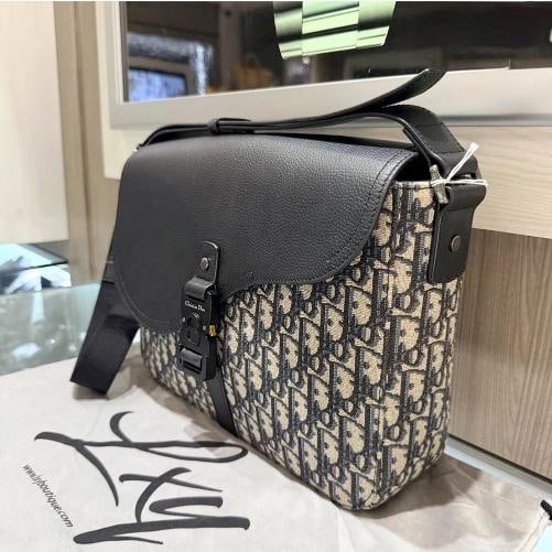 Christian Dior Medium Saddle Messenger Bag with Flap (2024) - 3