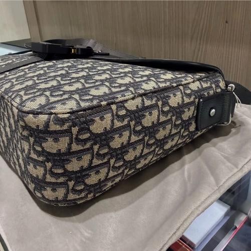 Christian Dior Medium Saddle Messenger Bag with Flap (2024) - 7