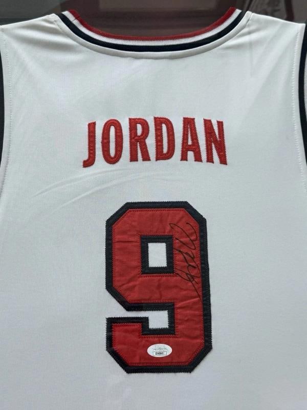 Michael Jordan Signed 1992 Team USA Dream Team Olympics Jersey Framed JSA COA - 7