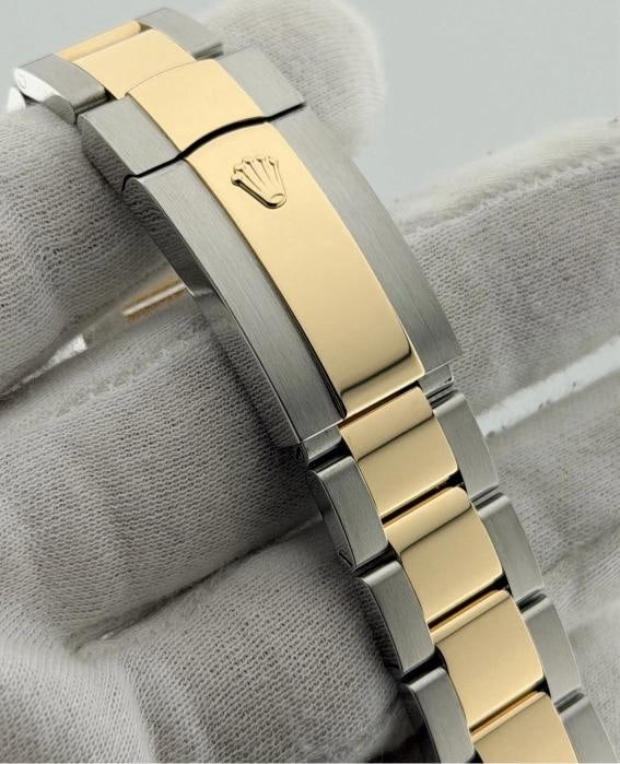 Rolex Sky Dweller 326933 42mm Black Dial 18k Yellow Gold Steel Box Paper - 7