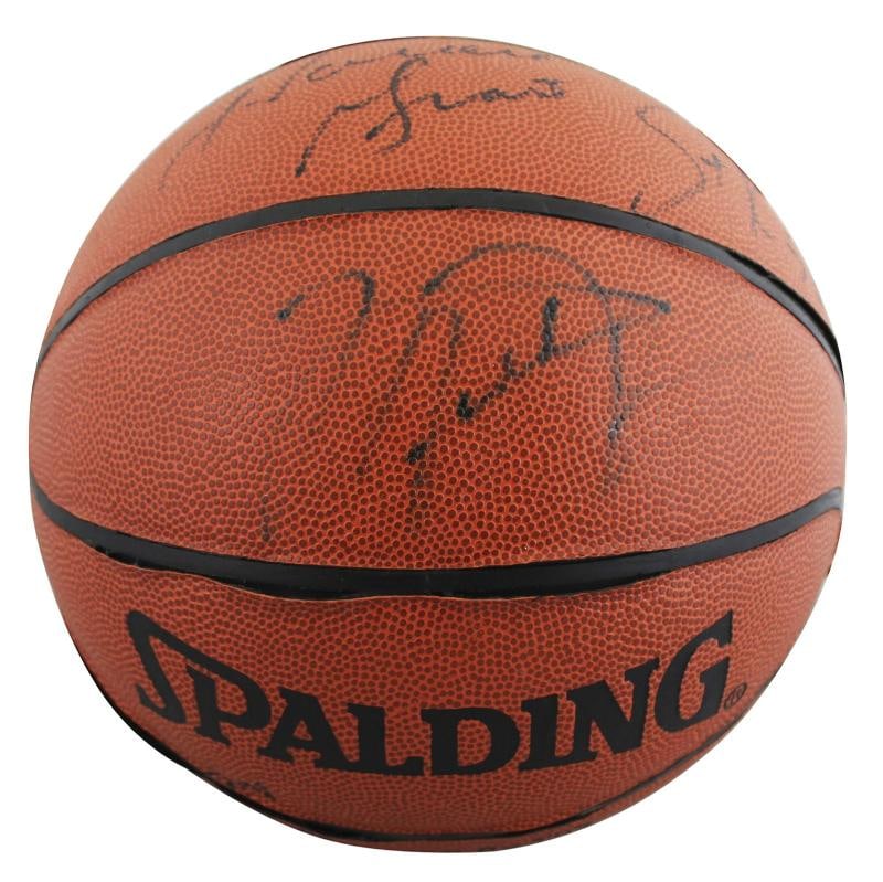 1992-93 Bulls (10) Jordan, Pippen +8 Signed Spalding I/O Basketball BAS #AE64472 - 2