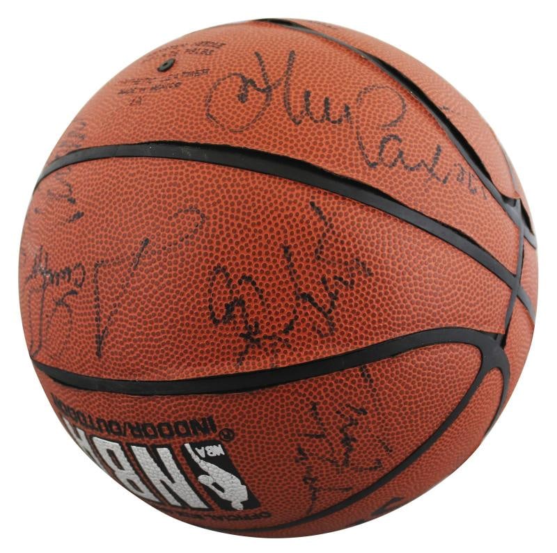1992-93 Bulls (10) Jordan, Pippen +8 Signed Spalding I/O Basketball BAS #AE64472 - 5
