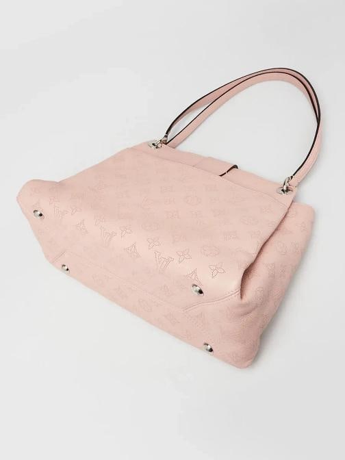 Louis Vuitton Magnolia Mahina Leather Sevres Bag - 3