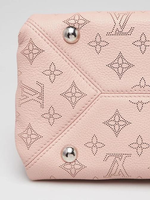 Louis Vuitton Magnolia Mahina Leather Sevres Bag - 4