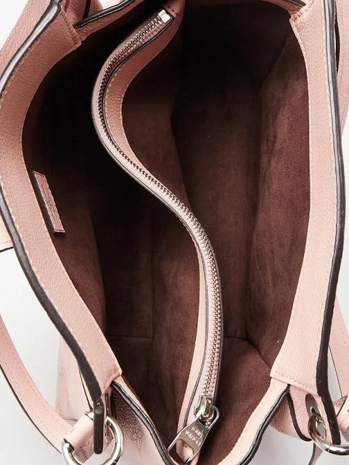 Louis Vuitton Magnolia Mahina Leather Sevres Bag - 9
