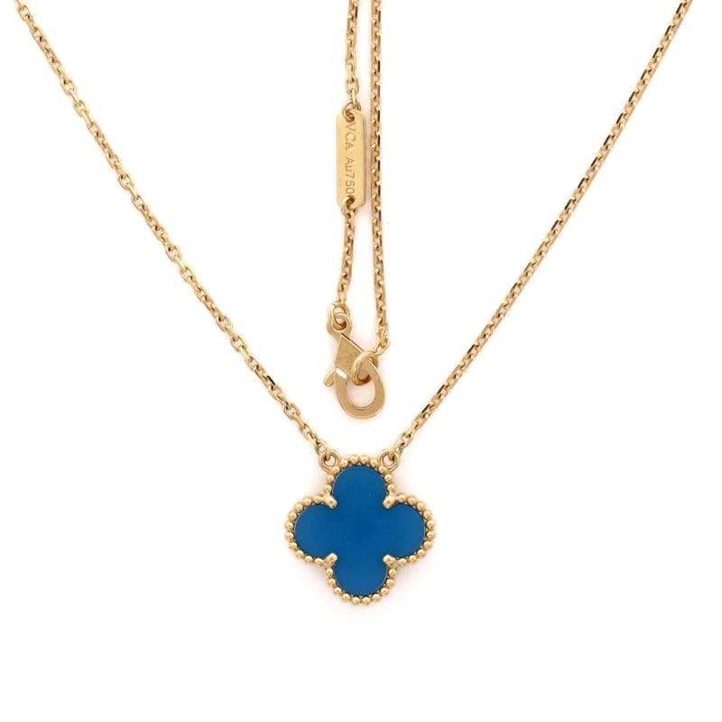 Van Cleef & Arpels Vintage Alhambra Pendant Necklace 18K Yellow Gold and Agate - 3