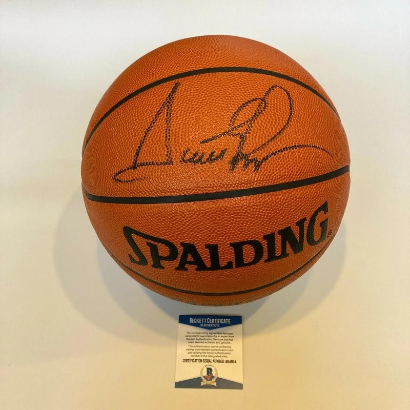 Scottie Pippen Signed Spalding Official NBA Game Basketball With Beckett COA: Product: Ball,Sport: Basketball-NBA,Autograph Authentication: Beckett Authentication Services (BAS),Team: Chicago Bulls,Player: Scottie Pippen,Original/Reprint: Original,Country of Origin: United