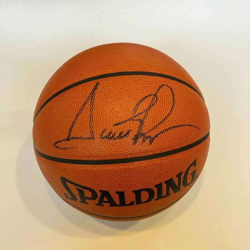 Scottie Pippen Signed Spalding Official NBA Game Basketball With Beckett COA - 2